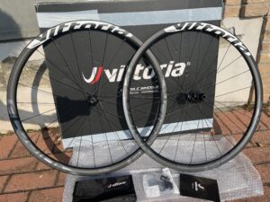 Vittoria Elusion Carbon disc RR front view