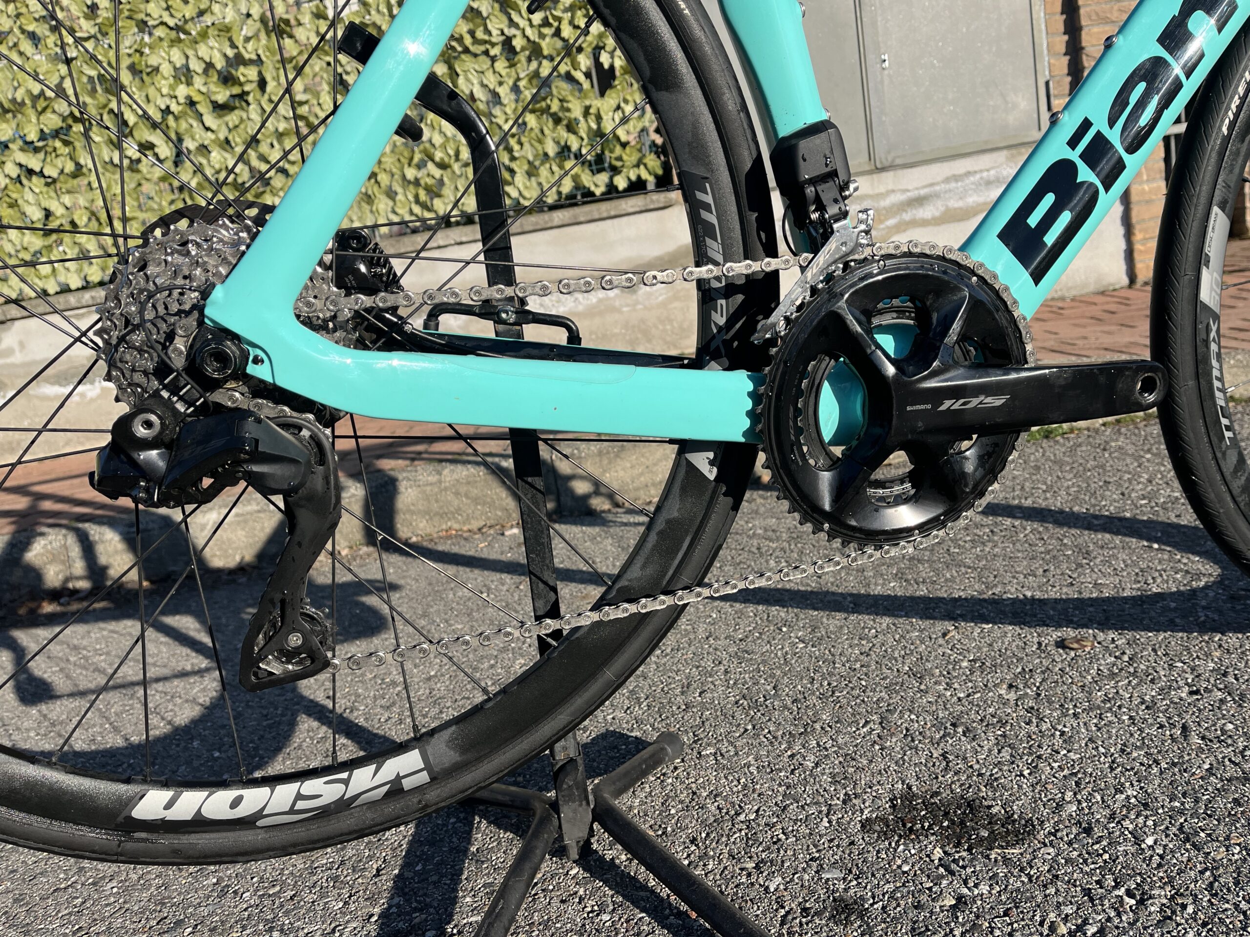 E-bike Bianchi Aria E-Road groupset