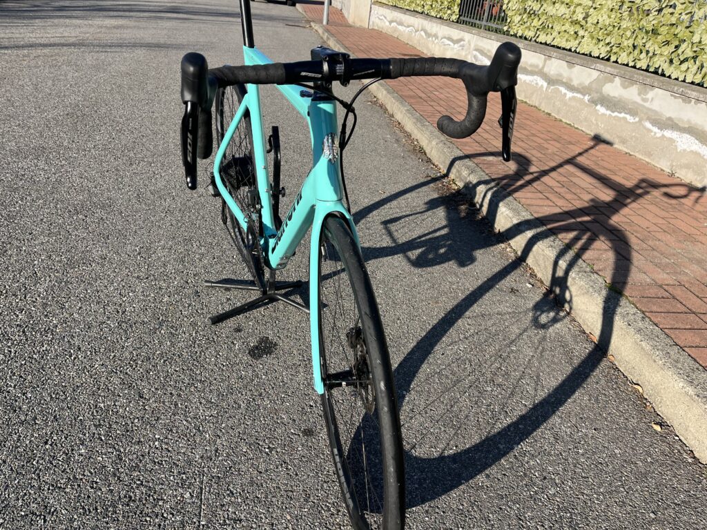 E-bike Bianchi Aria E-Road front view